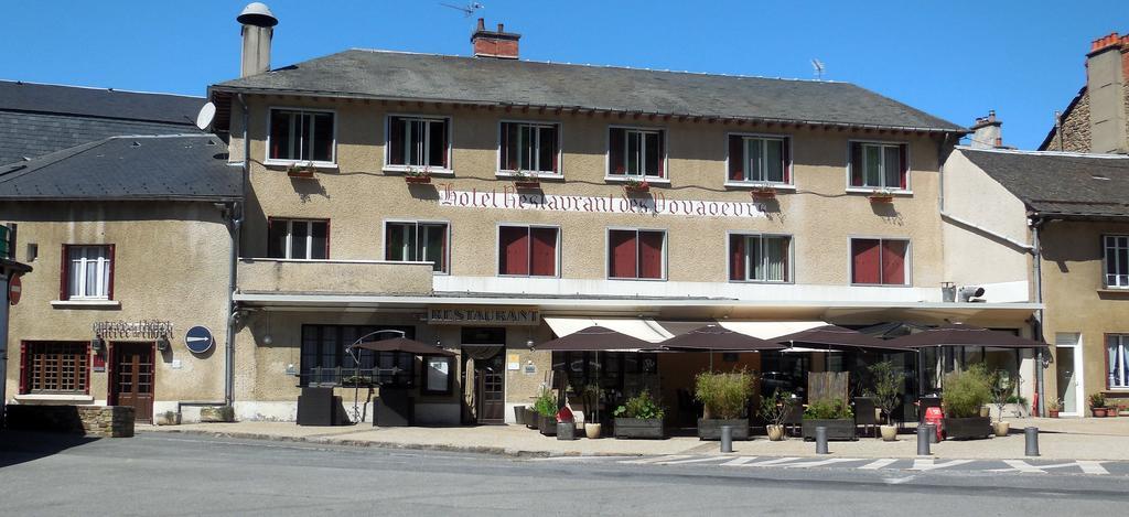 Logis Hotel Restaurant Des Voyageurs Pont-de-Salars Bagian luar foto